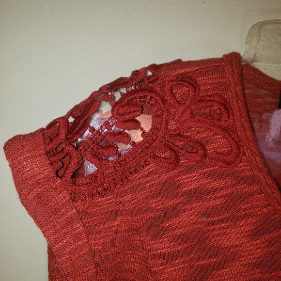 Almost Famous Red Orange Crochet Knit Tee XS Boho Summer Top, Lightweight Casual - Picture 6 of 7
